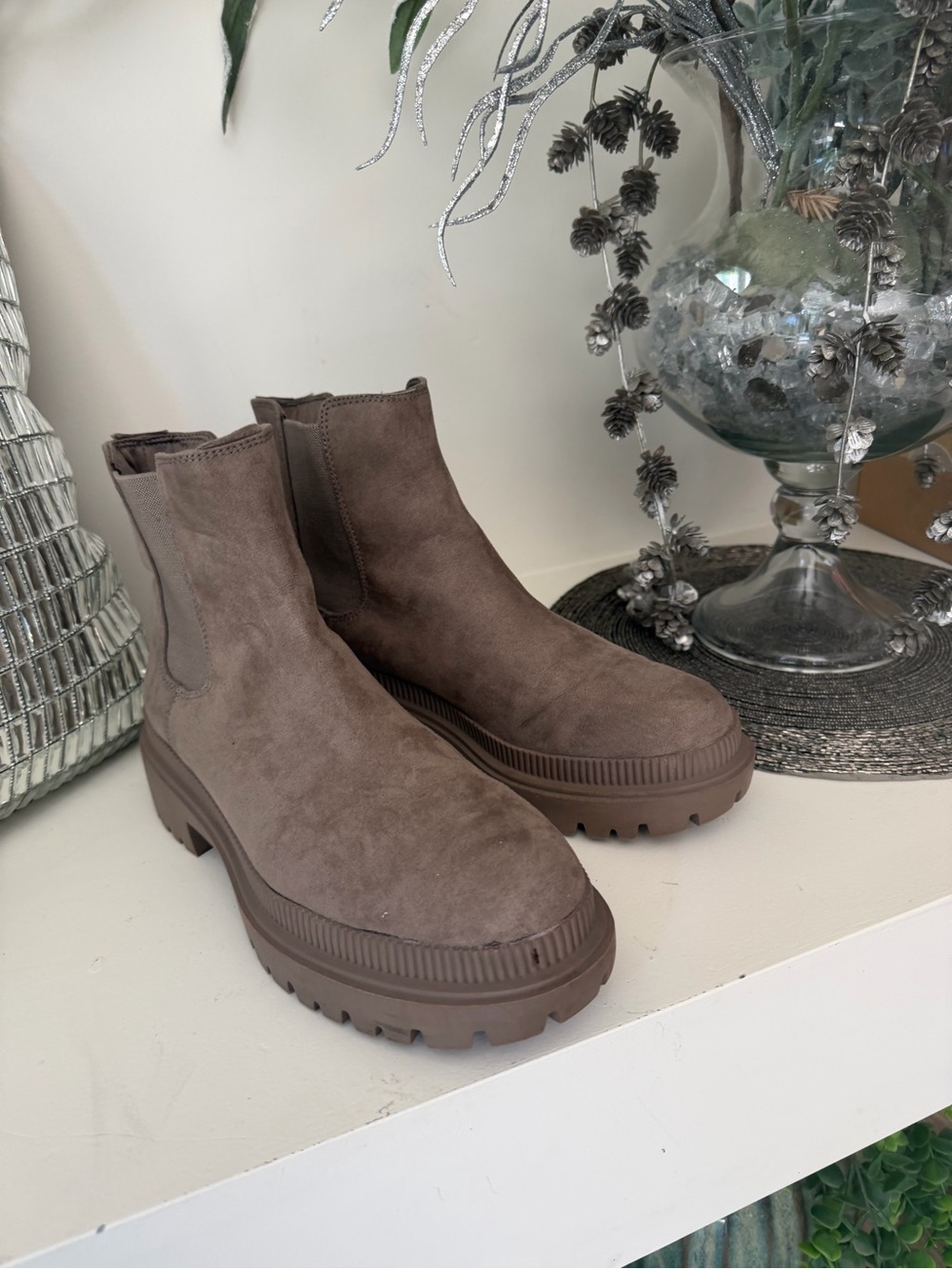 H&M Suede Chelsea Boot in Taupe Brown